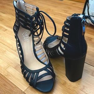 Black Franco Sarto Heels SIZE: 7 (lightly used)